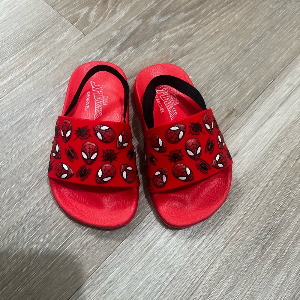 Spiderman toddler size 7 Red Slide Sandals with Black Accents